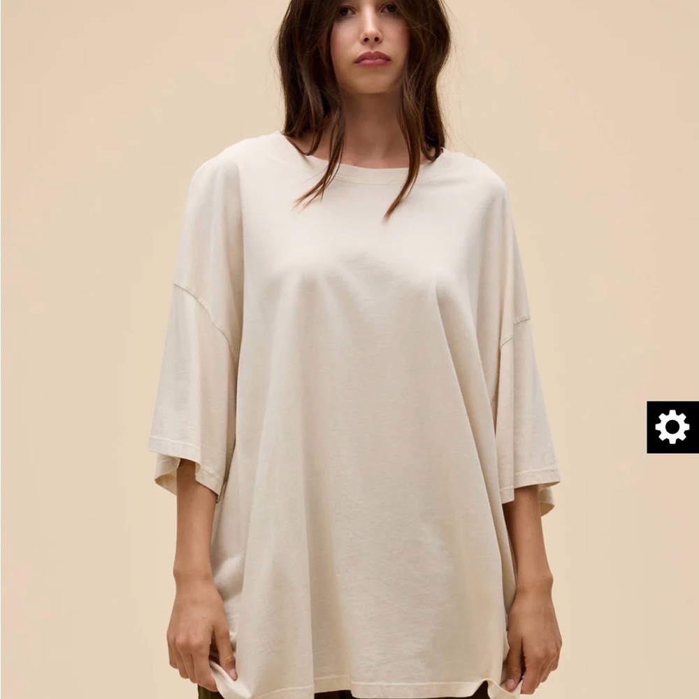 Daydreamer Solid OS Tee